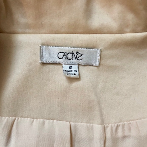 Caché pant suit! Embroidered jacket and pants set, size 10. - Picture 6 of 6